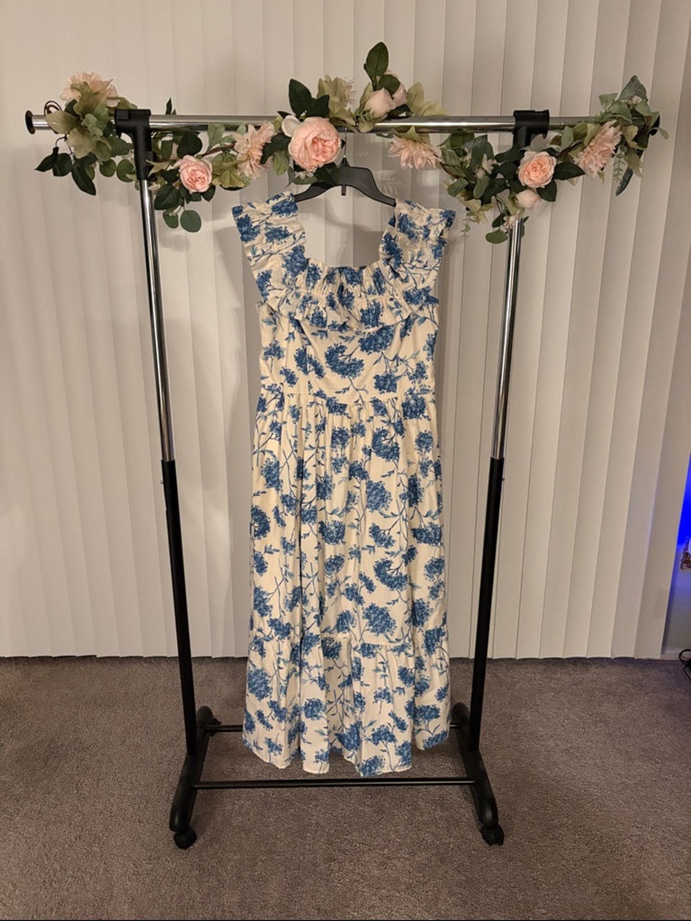 Abercrombie & Fitch Blue and Cream Floral Maxi Dress with Ruffle and Slit